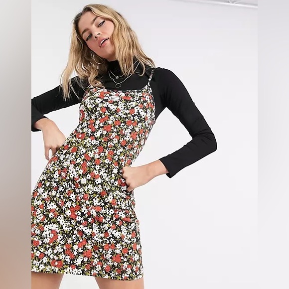 Nike Dress - Picture 2 of 8